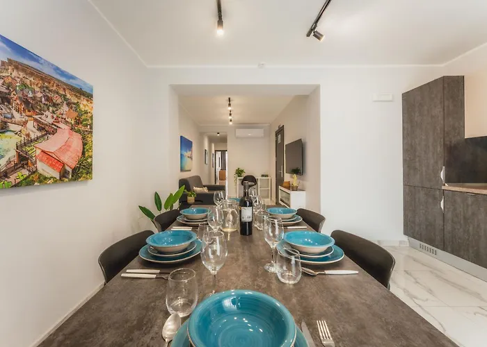 شقة New - Only Unit 2, Modern 2-bedroom With Common Heated Jacuzzi By Sf Homes سانت جوليان