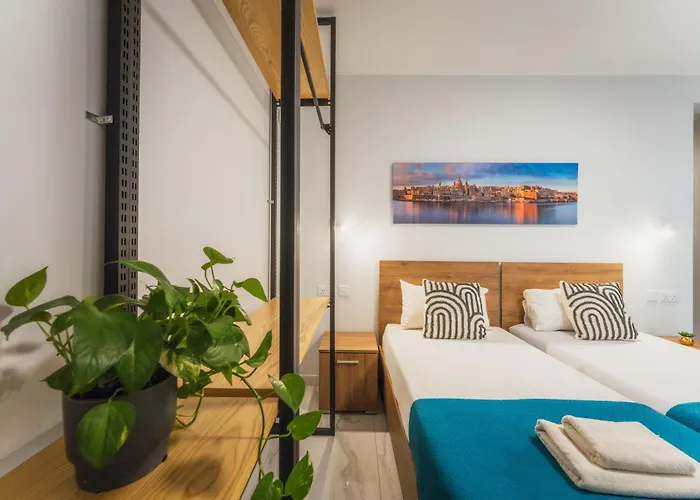 New - Only Unit 2, Modern 2-bedroom With Common Heated Jacuzzi By Sf Homes * سانت جوليان