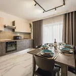 New - Only Unit 2, Modern 2-bedroom With Common Heated Jacuzzi By Sf Homes *