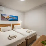 New - Only Unit 2, Modern 2-bedroom With Common Heated Jacuzzi By Sf Homes * Saint Julian's