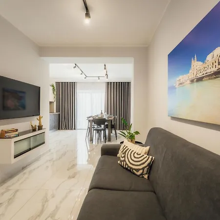 New - Only Unit 2, Modern 2-bedroom With Common Heated Jacuzzi By Sf Homes San Ġiljan