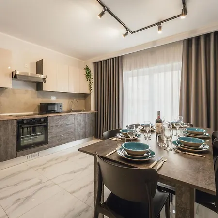 New - Only Unit 2, Modern 2-bedroom With Common Heated Jacuzzi By Sf Homes *