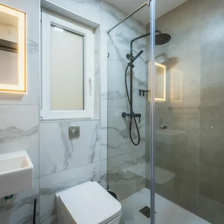 New - Only Unit 2, Modern 2-bedroom With Common Heated Jacuzzi By Sf Homes Apartment San Ġiljan