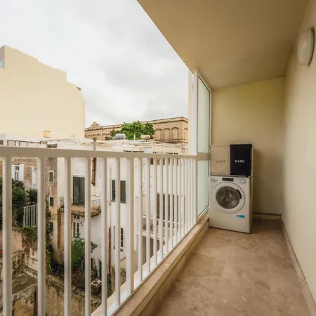 New - Only Unit 2, Modern 2-bedroom With Common Heated Jacuzzi By Sf Homes Apartment San Ġiljan