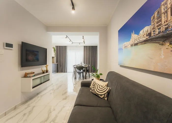 New - Only Unit 2, Modern 2-bedroom With Common Heated Jacuzzi By Sf Homes San Ġiljan