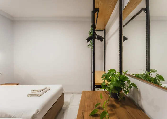 New - Only Unit 2, Modern 2-bedroom With Common Heated Jacuzzi By Sf Homes Apartman *