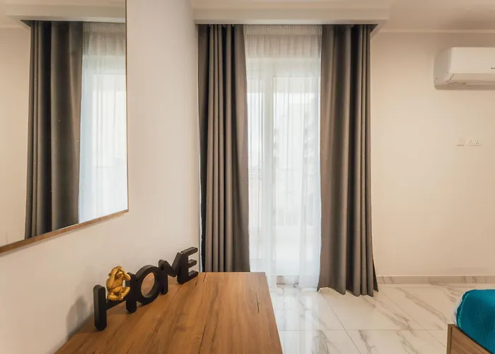 New - Only Unit 2, Modern 2-bedroom With Common Heated Jacuzzi By Sf Homes *