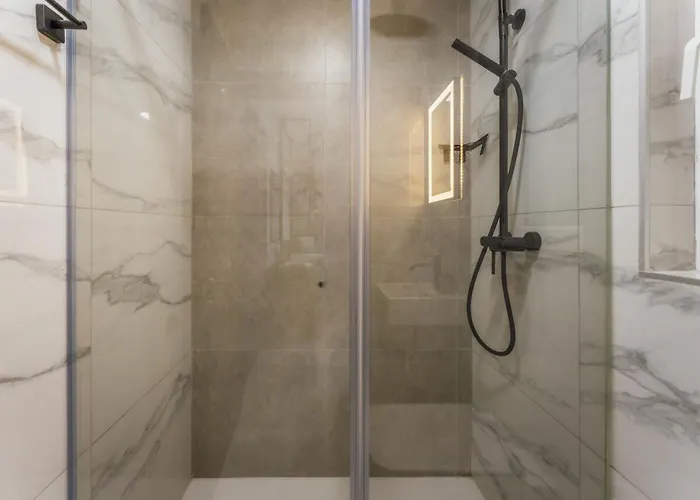 New - Only Unit 2, Modern 2-bedroom With Common Heated Jacuzzi By Sf Homes *