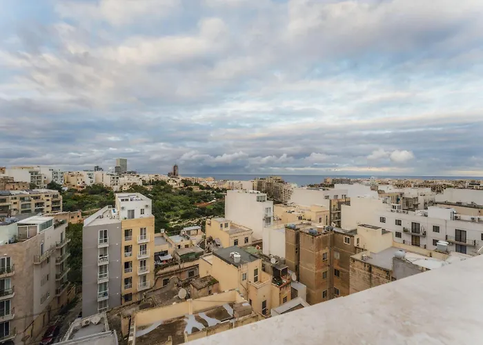 New - Only Unit 2, Modern 2-bedroom With Common Heated Jacuzzi By Sf Homes Apartman *