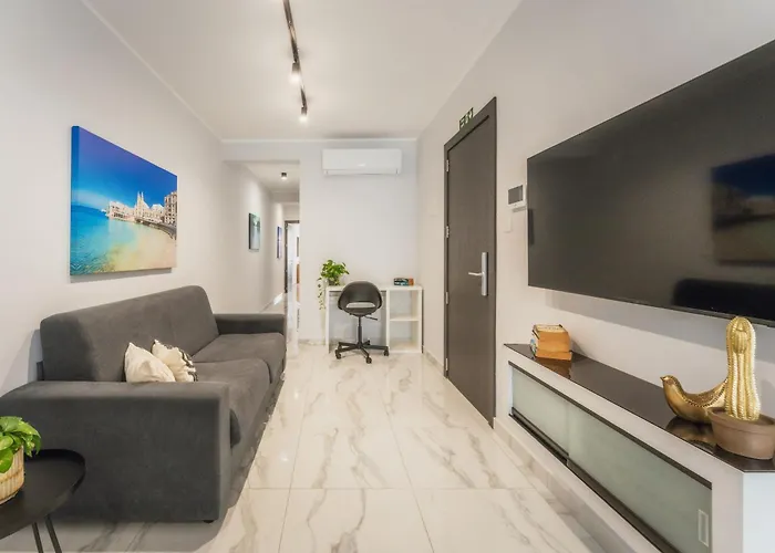 New - Only Unit 2, Modern 2-bedroom With Common Heated Jacuzzi By Sf Homes *