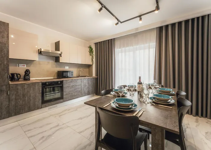 New - Only Unit 2, Modern 2-bedroom With Common Heated Jacuzzi By Sf Homes *