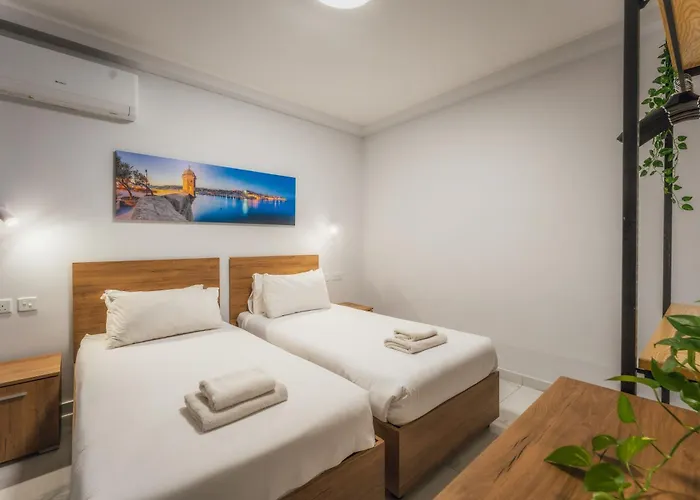 New - Only Unit 2, Modern 2-bedroom With Common Heated Jacuzzi By Sf Homes * Saint Julian's