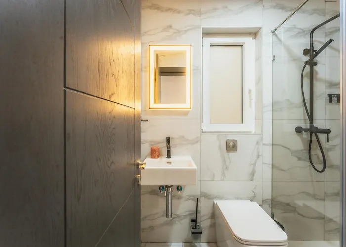 New - Only Unit 2, Modern 2-bedroom With Common Heated Jacuzzi By Sf Homes Saint Julian's